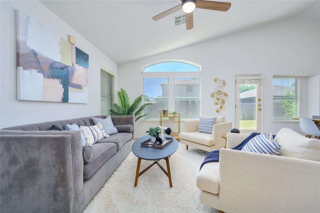 634 Reggie Jackson TRL, Round Rock, TX 78665