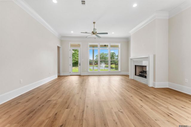 14136 Camilla Dr, Saint George, LA 70817