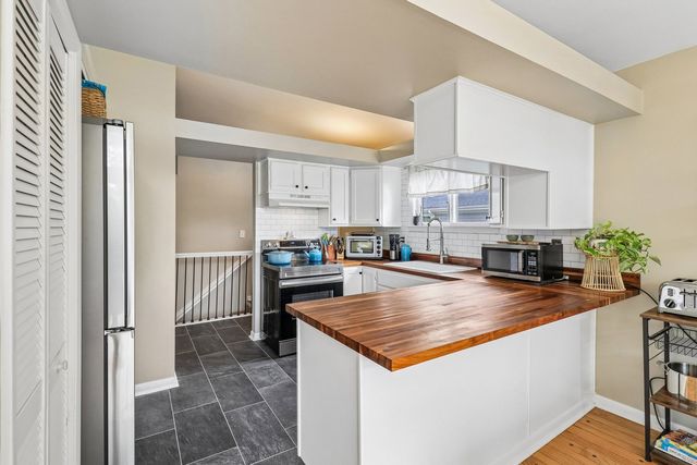501 South Street, Barrington, IL 60010
