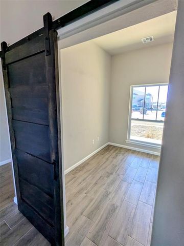 2402 Cattail Circle, Midwest City, OK 73130