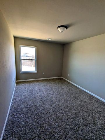 2402 Cattail Circle, Midwest City, OK 73130