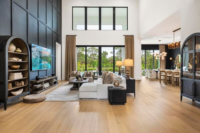 18401 Symphony Court, Jupiter, FL 33458