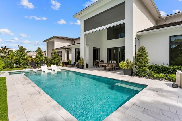 18401 Symphony Court, Jupiter, FL 33458
