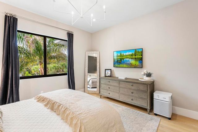 18401 Symphony Court, Jupiter, FL 33458