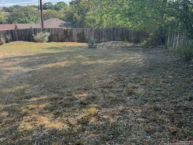 13607 Puro Oro, Universal City, TX 78148