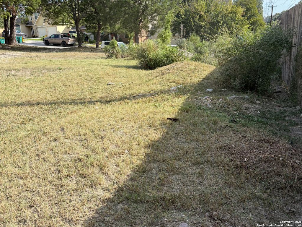 13607 Puro Oro, Universal City, TX 78148