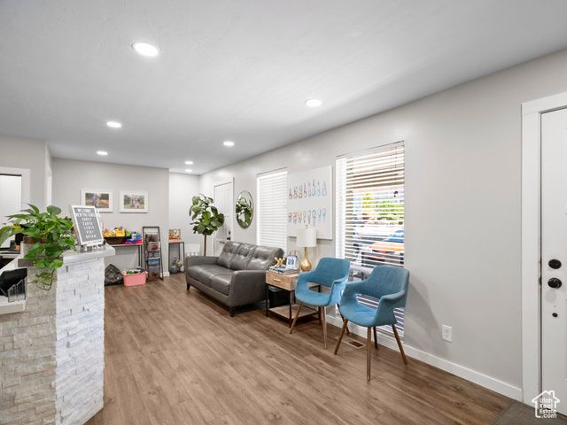 1345 E FORT UNION BLVD, Cottonwood Heights, UT 84121