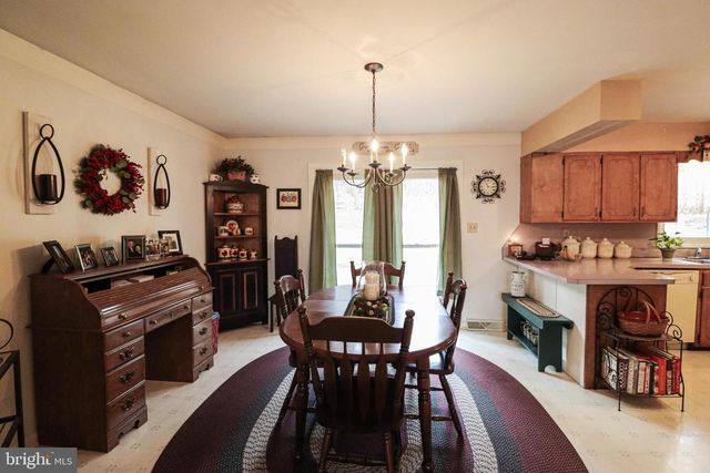 92 NEWMAN RD, Orrtanna, PA 17353