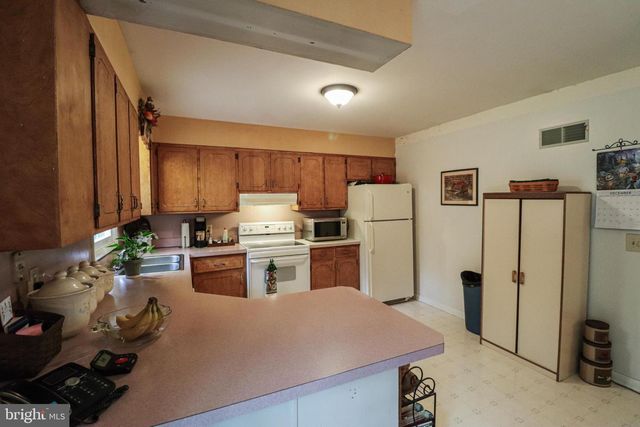 92 NEWMAN RD, Orrtanna, PA 17353