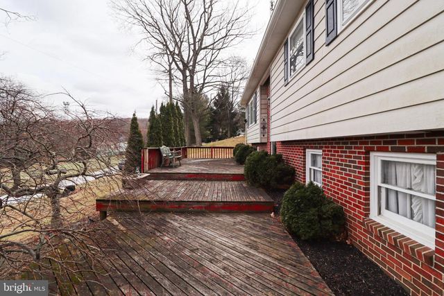 92 NEWMAN RD, Orrtanna, PA 17353