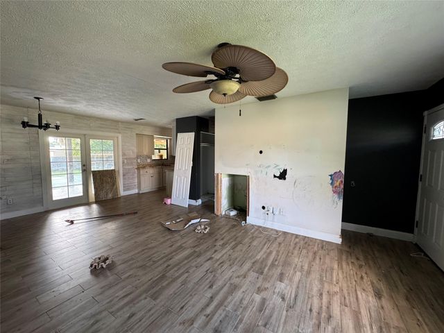 6101 Balsam Drive, Fort Pierce, FL 34982