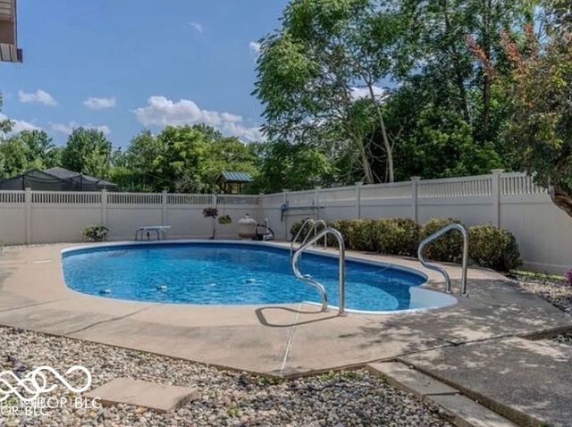 98 E Meadow Glen Drive, Brazil, IN 47834