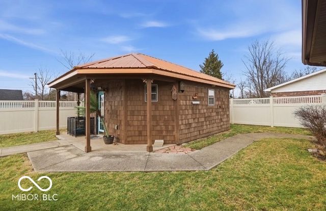 98 E Meadow Glen Drive, Brazil, IN 47834