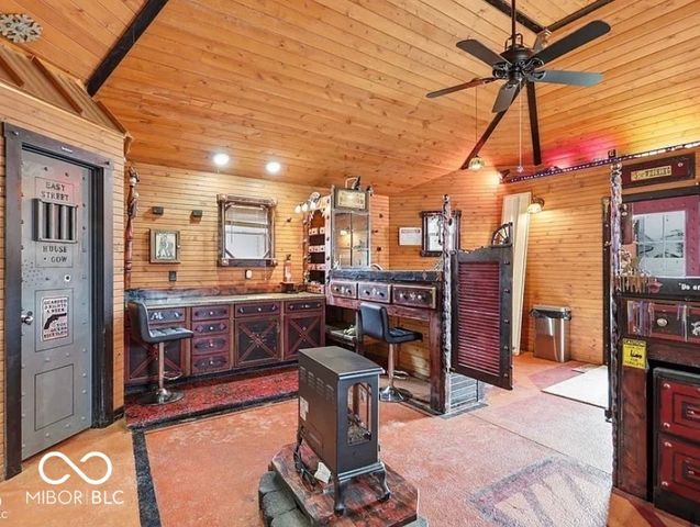 98 E Meadow Glen Drive, Brazil, IN 47834