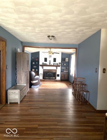 98 E Meadow Glen Drive, Brazil, IN 47834