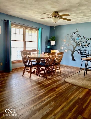 98 E Meadow Glen Drive, Brazil, IN 47834