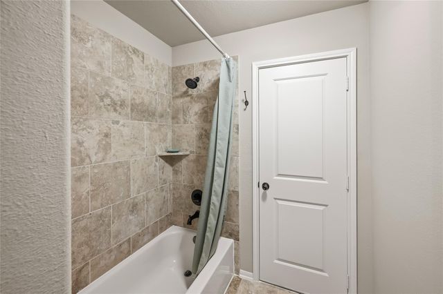 1714 Wickham Reach Drive, Spring, TX 77386