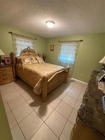 321 VENETIA AVENUE, North Port, FL 34287