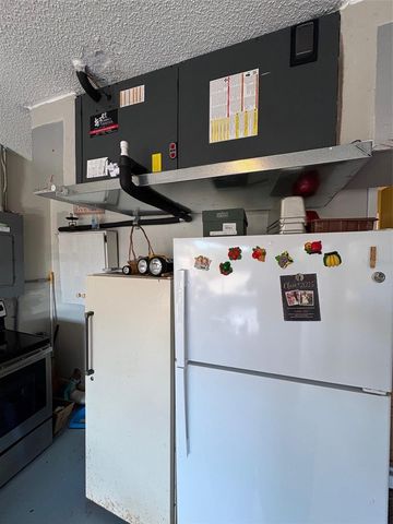 321 VENETIA AVENUE, North Port, FL 34287