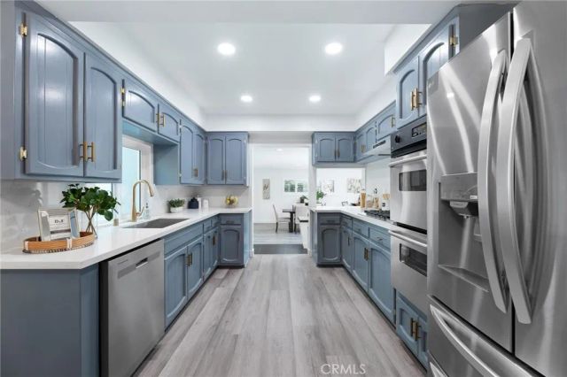 8356 Vanalden Avenue, Northridge, CA 91324