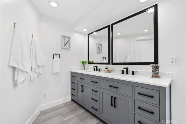 8356 Vanalden Avenue, Northridge, CA 91324