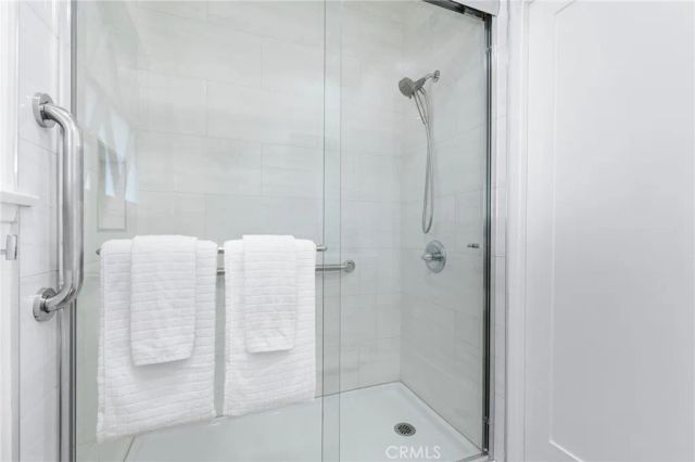 8356 Vanalden Avenue, Northridge, CA 91324