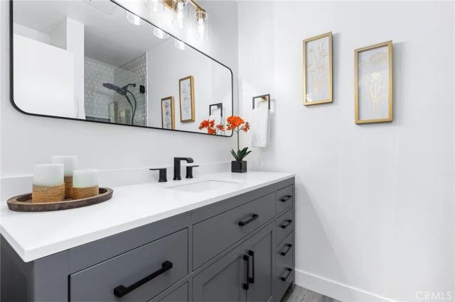 8356 Vanalden Avenue, Northridge, CA 91324