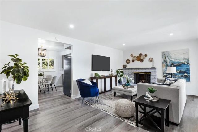 8356 Vanalden Avenue, Northridge, CA 91324