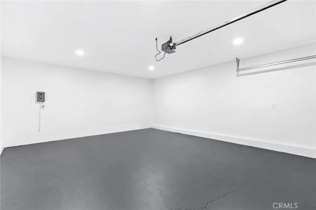 8356 Vanalden Avenue, Northridge, CA 91324