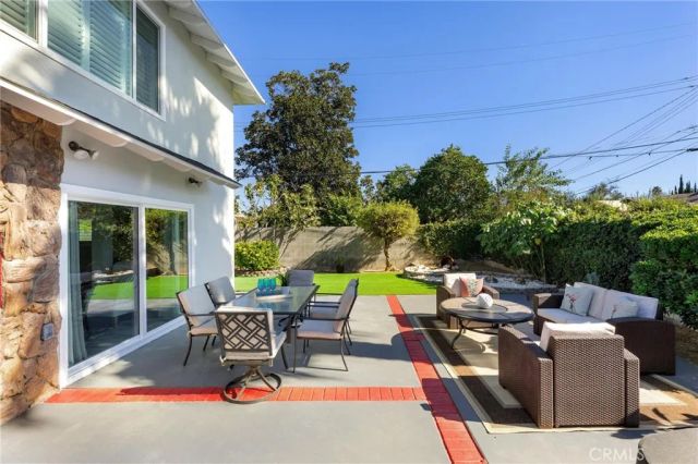 8356 Vanalden Avenue, Northridge, CA 91324