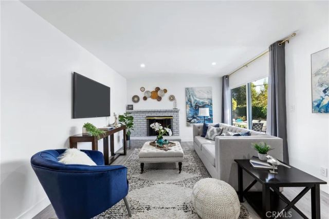 8356 Vanalden Avenue, Northridge, CA 91324