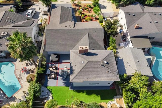 8356 Vanalden Avenue, Northridge, CA 91324