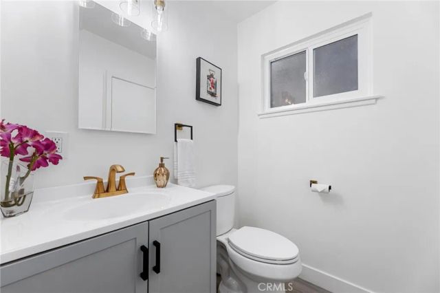 8356 Vanalden Avenue, Northridge, CA 91324