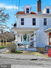 3 N 22ND ST, Pottsville, PA 17901