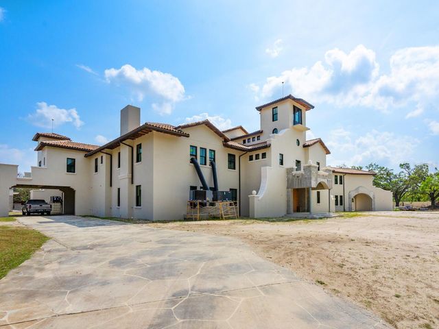 600 N JACKSON ROAD, Venice, FL 34292