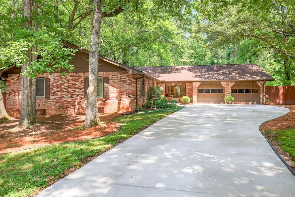1249 Heritage Hills Circle, Snellville, GA 30078