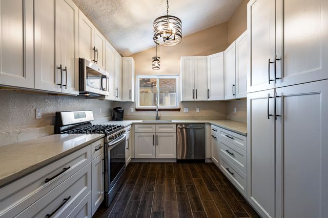 7804 Bursera Drive NW, Albuquerque, NM 87120