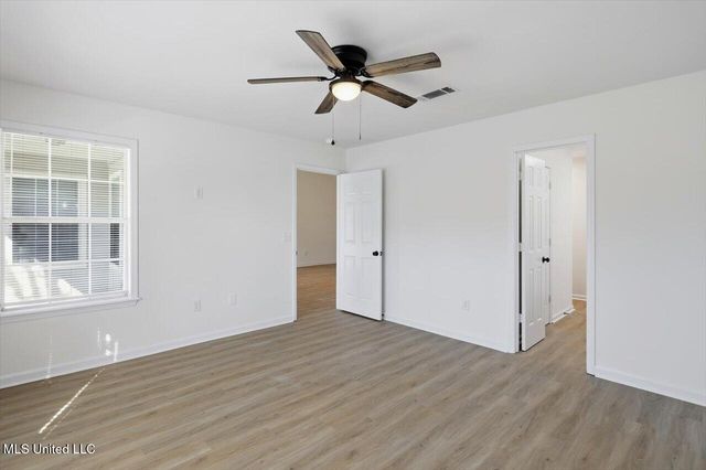 209 N Shadow Lake Drive, Clinton, MS 39056