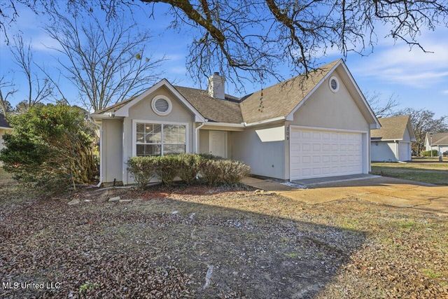 209 N Shadow Lake Drive, Clinton, MS 39056