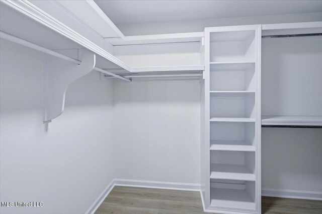 209 N Shadow Lake Drive, Clinton, MS 39056