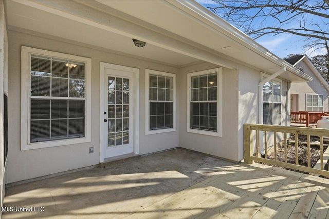 209 N Shadow Lake Drive, Clinton, MS 39056