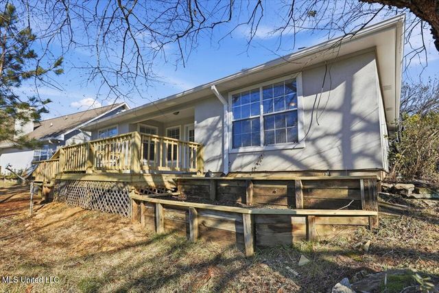 209 N Shadow Lake Drive, Clinton, MS 39056