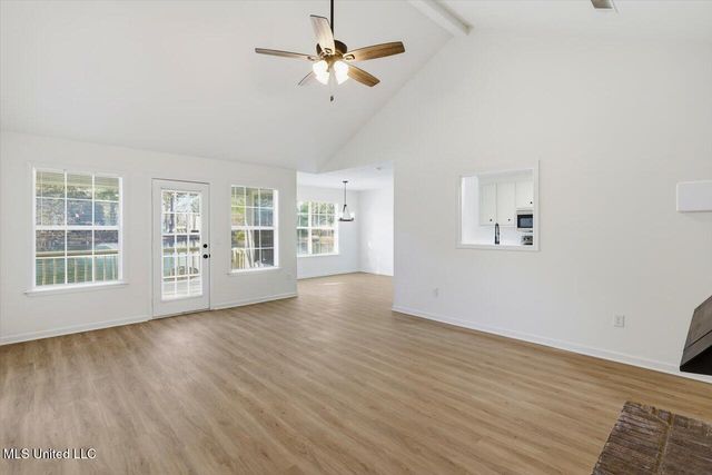 209 N Shadow Lake Drive, Clinton, MS 39056