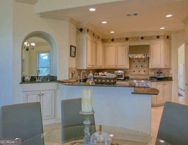 906 Northern Pines Drive, Mcdonough, GA 30253