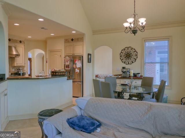 906 Northern Pines Drive, Mcdonough, GA 30253