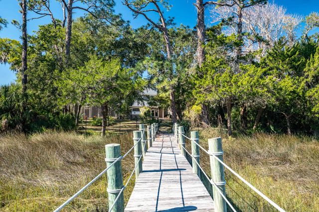 707 Standish Dr, St Augustine, FL 32086