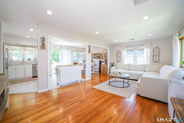 59 Clifford Terrace, New Haven, CT 06512