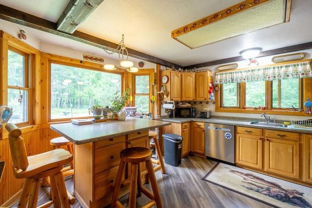 N8981 W ISLAND ROAD, Phillips, WI 54555