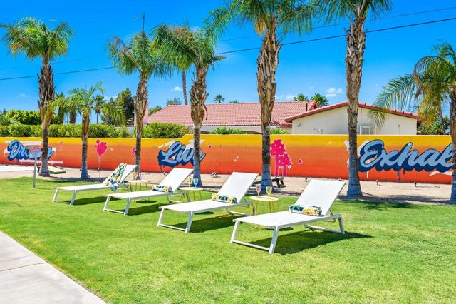 2099 E Racquet Club Road E, Palm Springs, CA 92262