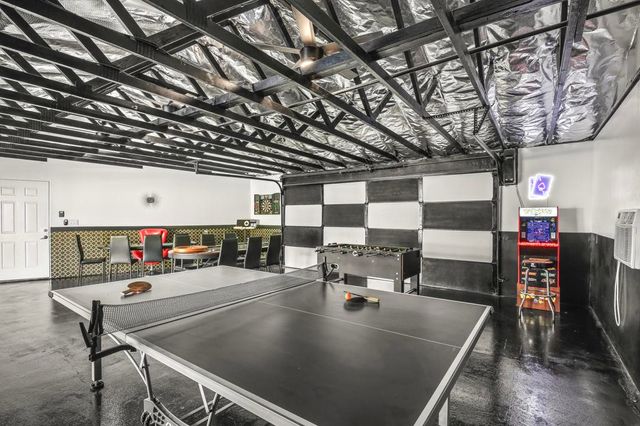 2099 E Racquet Club Road E, Palm Springs, CA 92262